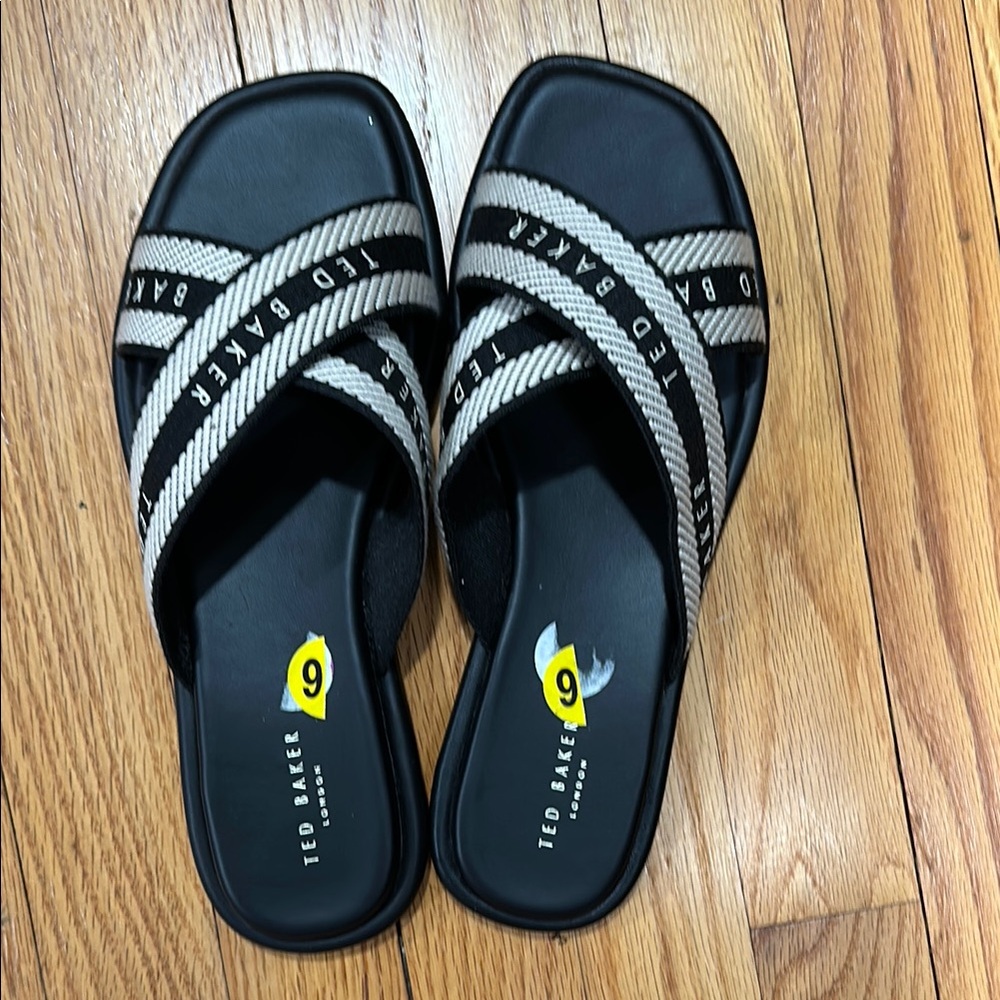 NWOT! Women’s Ted Baker Black and Tan Slide Sandals